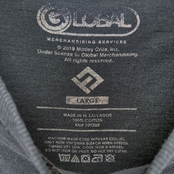 Motley Crue T Shirt Size L Dr. Feelgood Graphic Logo 2019 Global Distressed - Picture 15 of 15